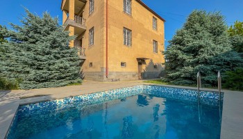 Andry Villa Ashtarak – Pool & Garden
