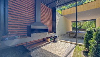 818 - House