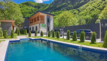 818 - House