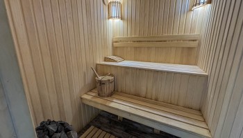 The Light House - Pool and Sauna Garden