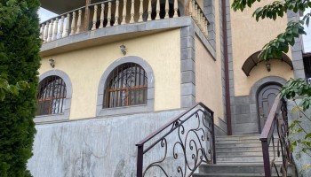 Evsa Guest House