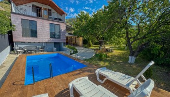 Bjni Gohar – Pool & Garden