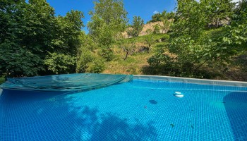 Blackberry Rest House