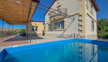 David Nurnus – Pool & Garden