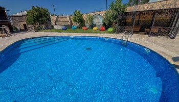 French Garden Villa – Pool & Sauna