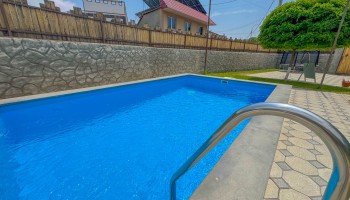 Garni Green House - Pool and Garden