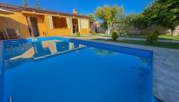 Grasa Pool & Garden