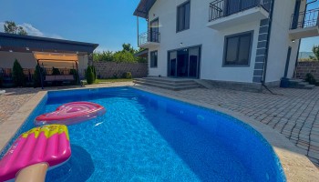 JS House Garni