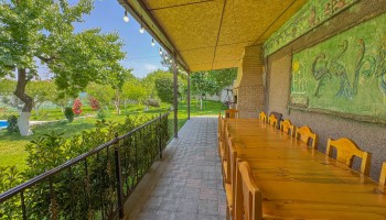 Garni Summer House - Pool and Garden