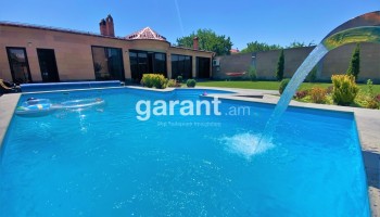 Villa Greg Loran - Pool and Garden