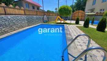 Garni Green House - Pool and Garden