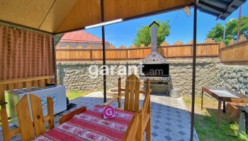 Garni Green House - Pool and Garden