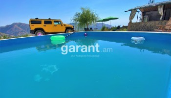 Garni Hills - Pool and Garden