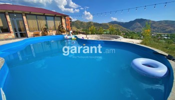 Garni Royal Resort - Pool and Garden